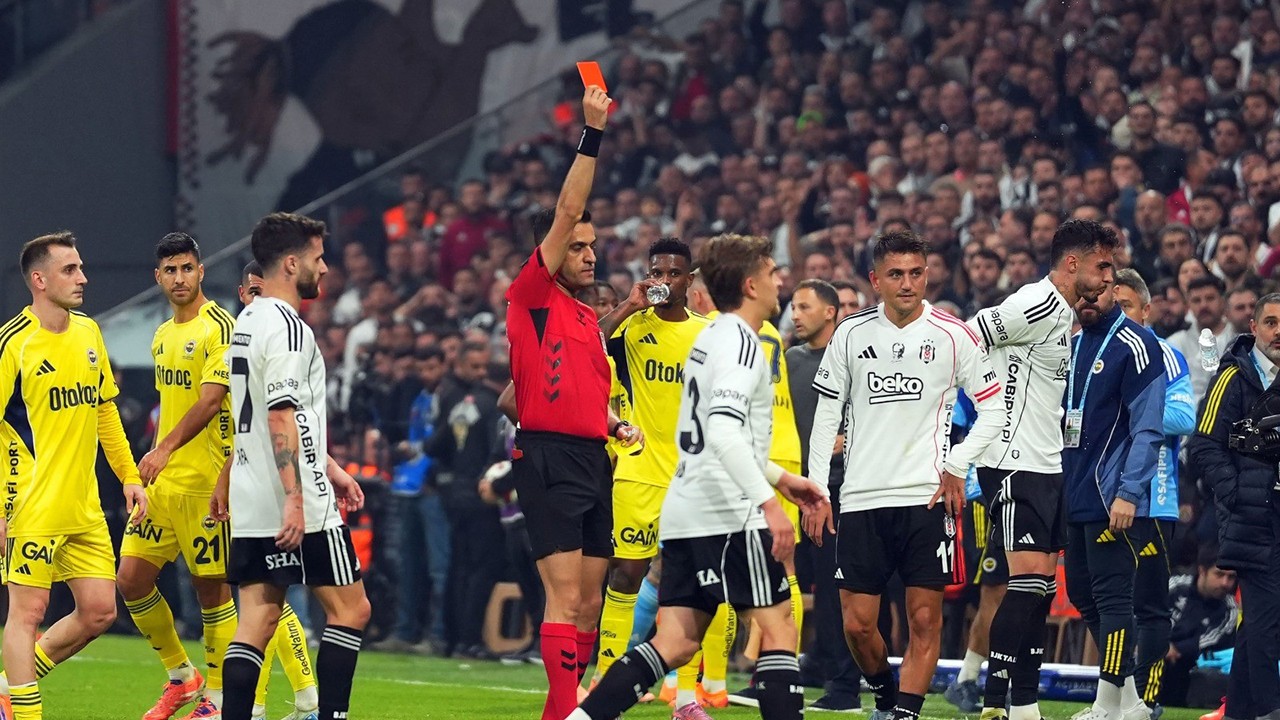 Trendyol Süper Lig'in ilk yarısında 676 sarı, 38 kırmızı kart çıktı