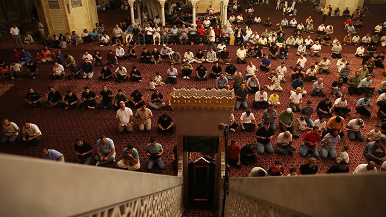 Berat Kandili ne zaman? 2026 Diyanet dini günler takvimi