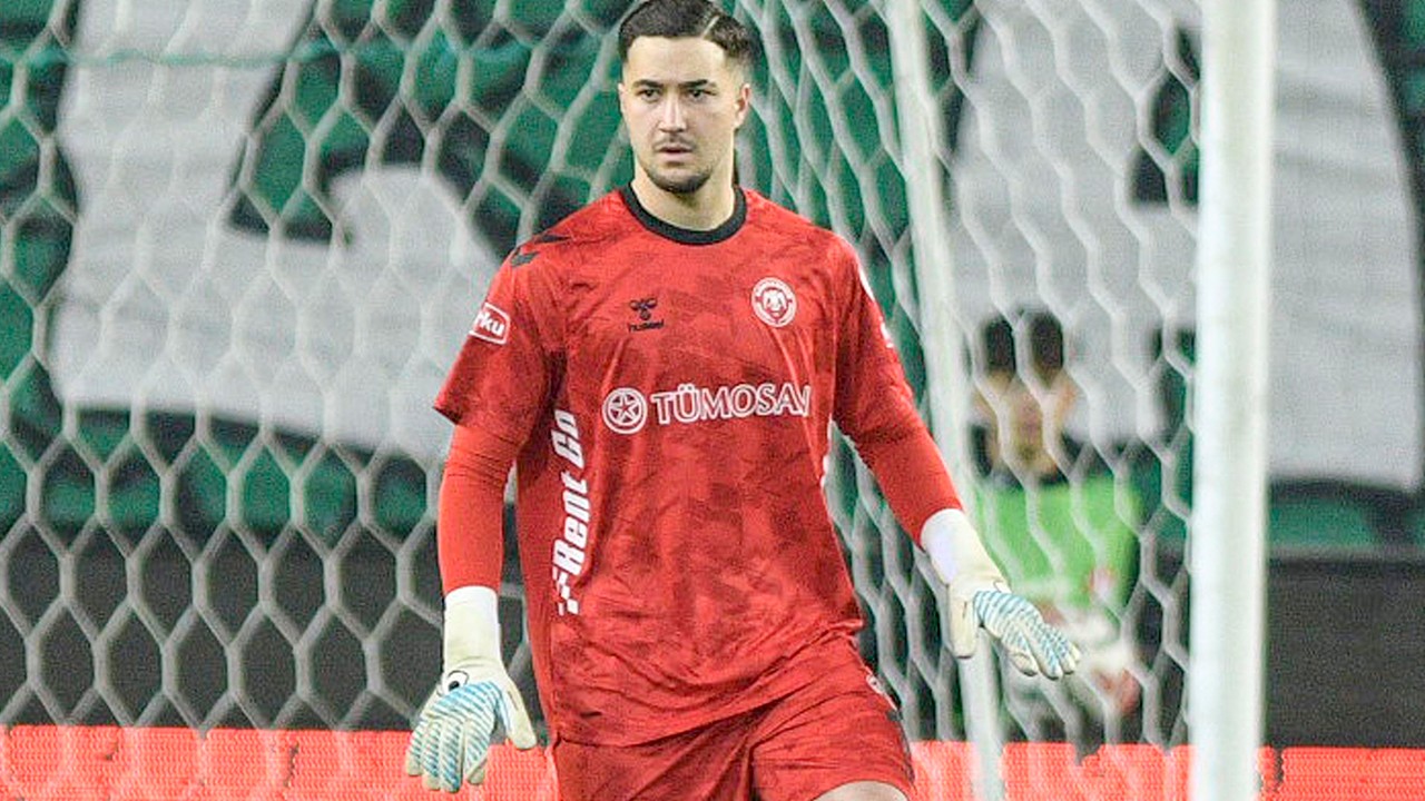 Konyasporlu Deniz takımdan ayrılıyor mu?