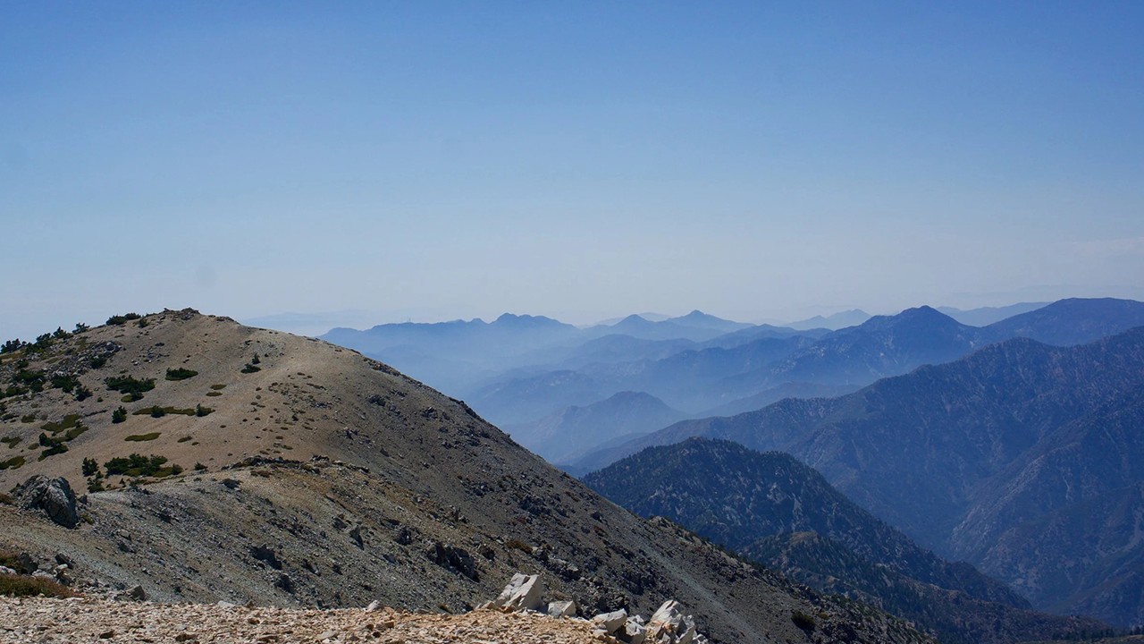 Dağ yürüyüşüne çıkan 3 kişi hayatını kaybetti