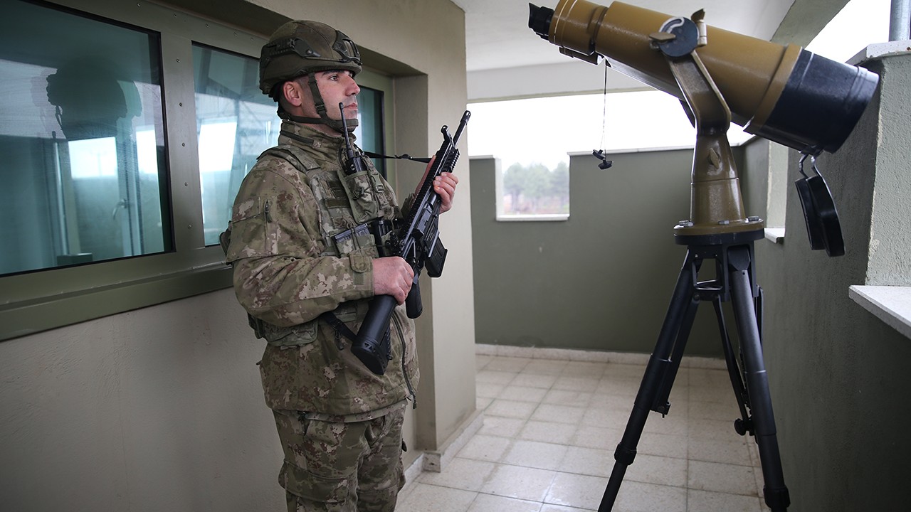 "Hudut kartalları" yılbaşında vatan nöbetinde