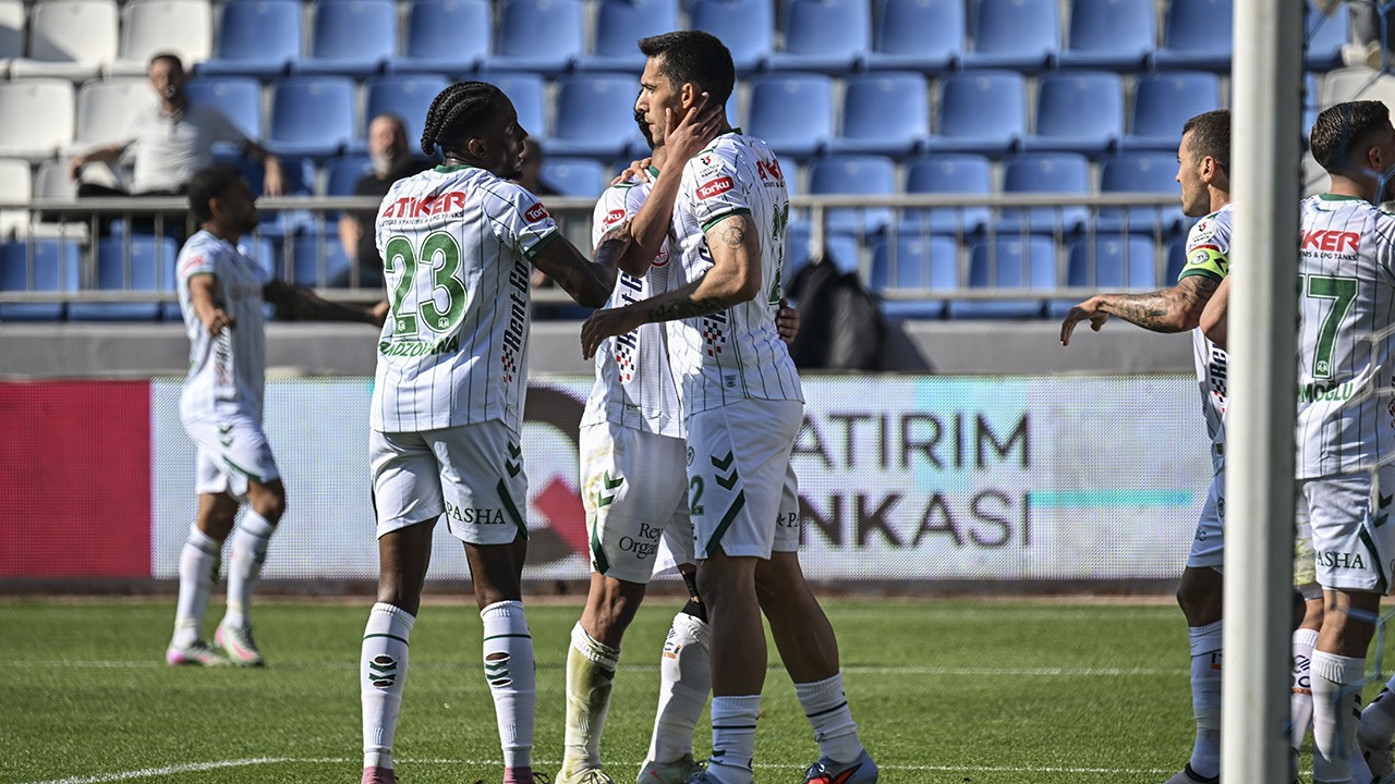 Konyaspor frene bastı: Gözler iki bölgeye çevrildi