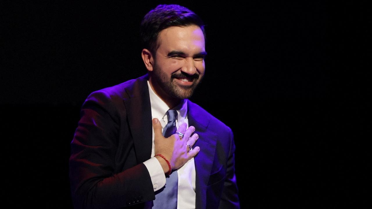 New York'un ilk Müslüman Belediye Başkanı Mamdani, halka açık törende yemin etti