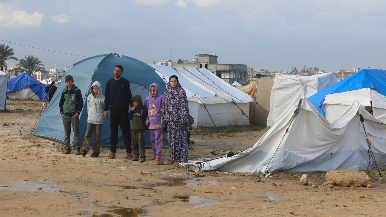 Soykırımcı İsrail'in, Gazze'ye saldırılarında can kaybı 71 bin 384’e yükseldi