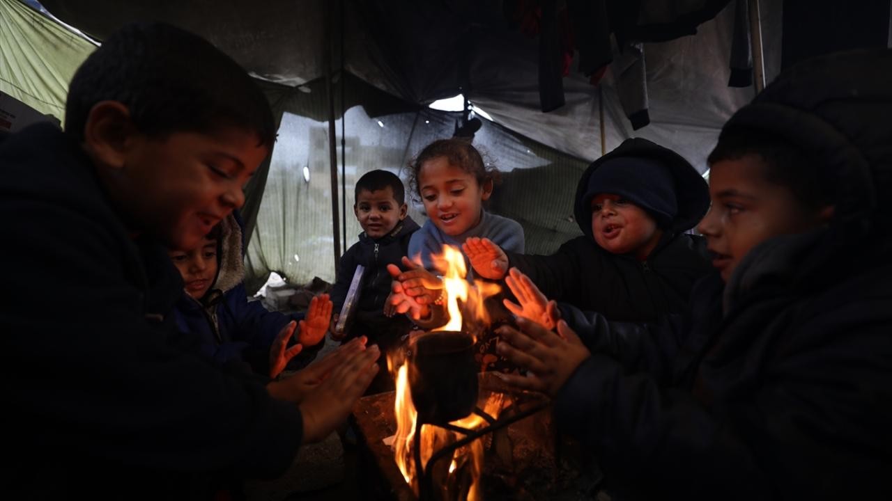 AK Parti'den "Gazze için insani yardım" çalıştayı
