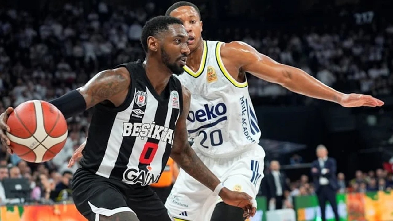 Fenerbahçe, Beşiktaş'a ligdeki ilk yenilgisini yaşattı