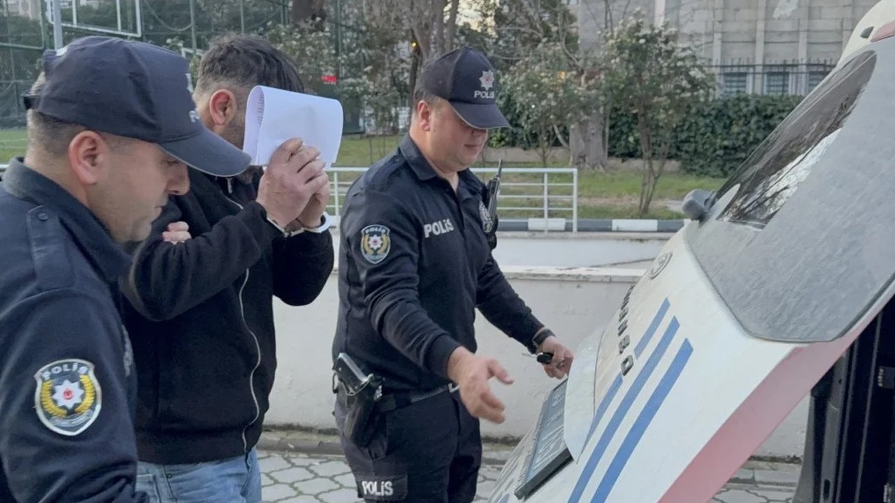 Tartıştığı eşi evi terk eden damat, kayınpederinin evini ateşe verdi