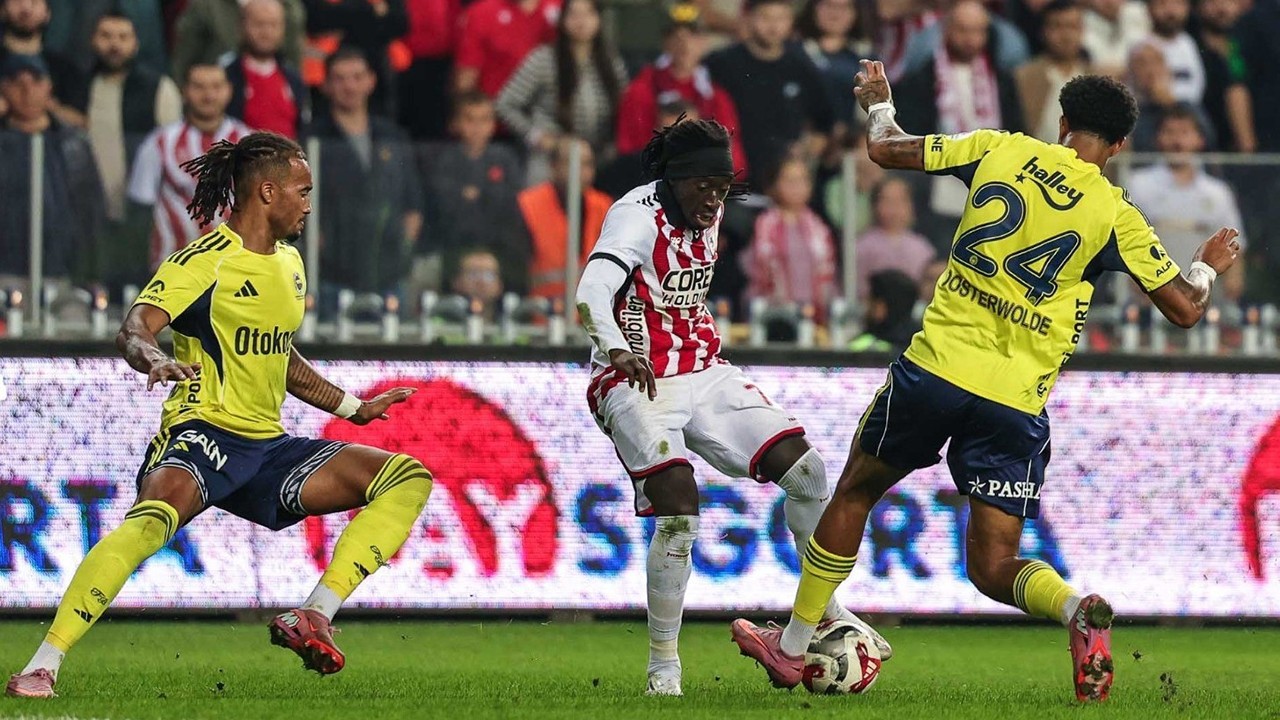 Fenerbahçe, Turkcell Süper Kupa yarı finalinde Samsunspor ile karşılaşacak