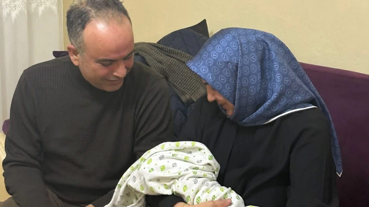 Konya'da "Merhaba Bebek Projesi" kapsamında bir aileye ziyaret yapıldı