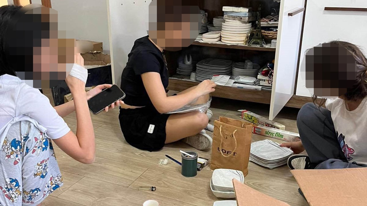 Ders saatinde öğrencileri evine götürüp temizlik yaptıran öğretmene soruşturma