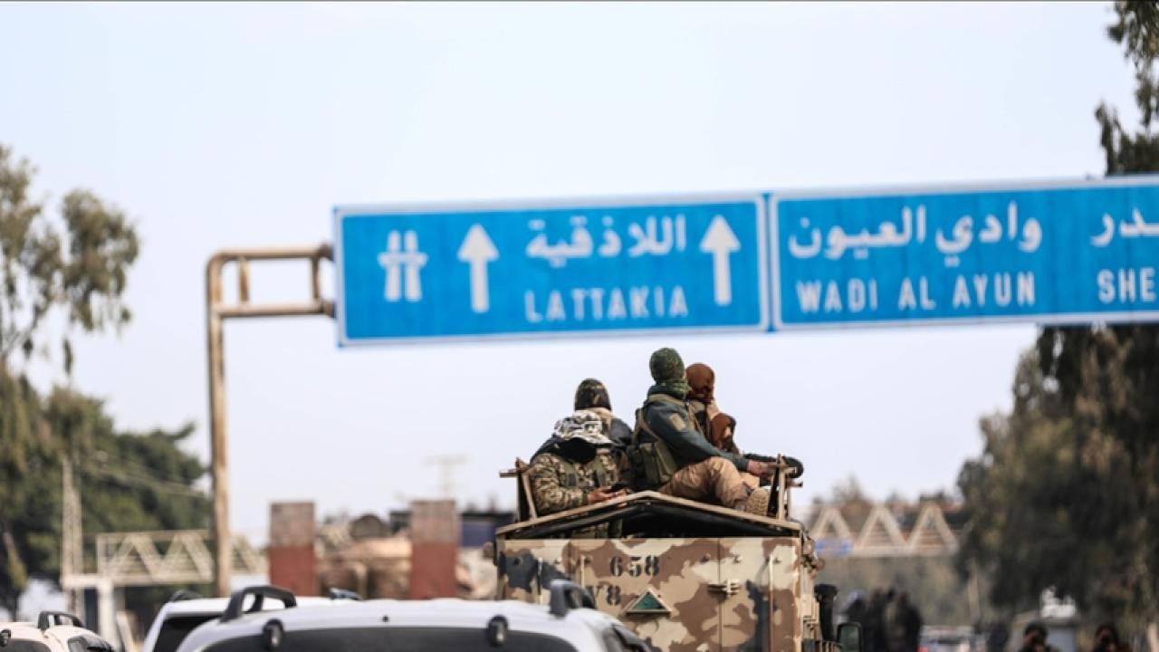 Suriye ordusu, Halep’te YPG işgalindeki bölgeye girmeye başladı