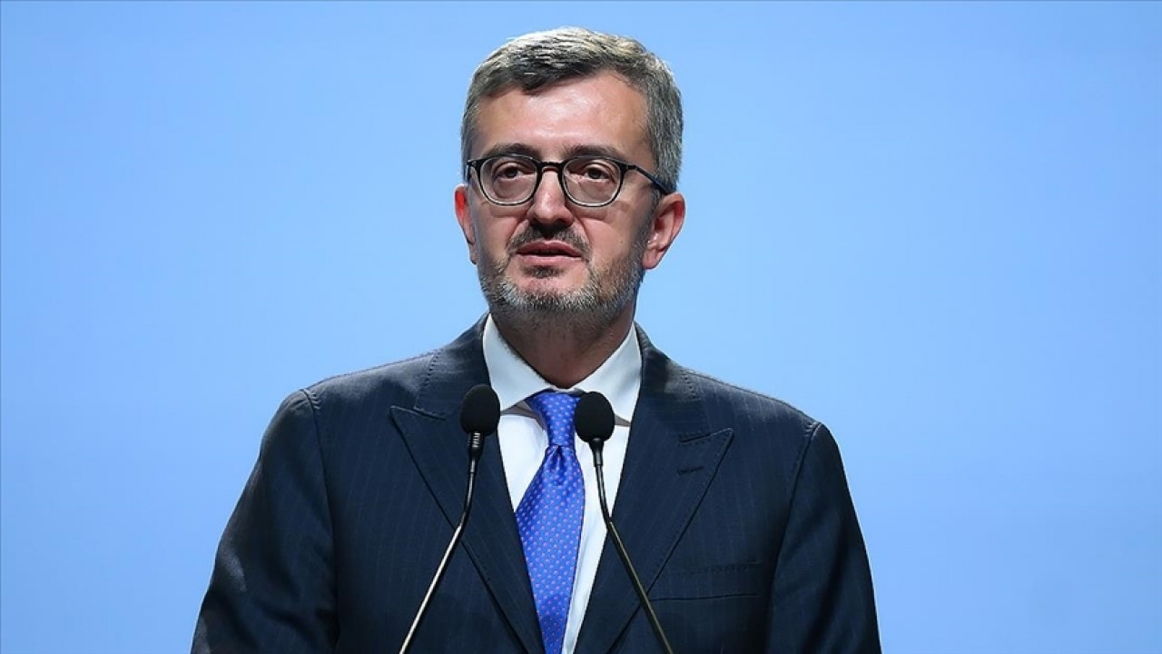 Burhanettin Duran: Gazeteciler tarihin yazılışına tanıklık ediyor