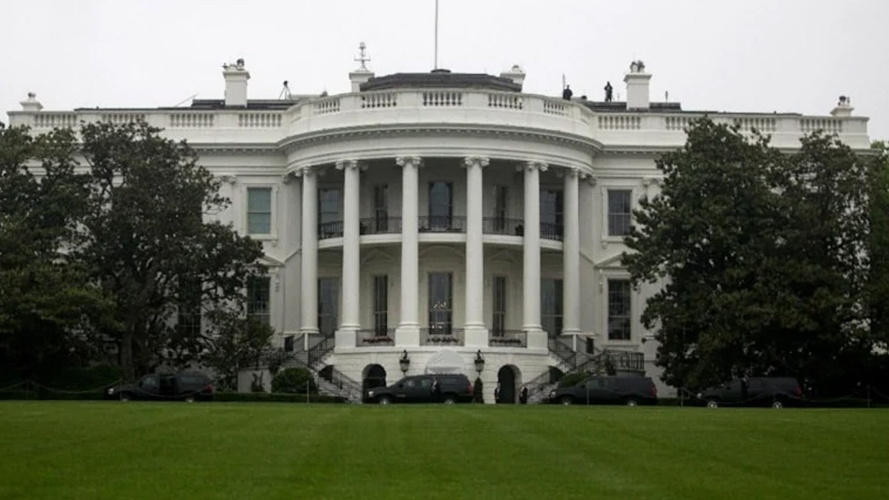 Beyaz Saray: Trump, İran'a karşı güç kullanabilir