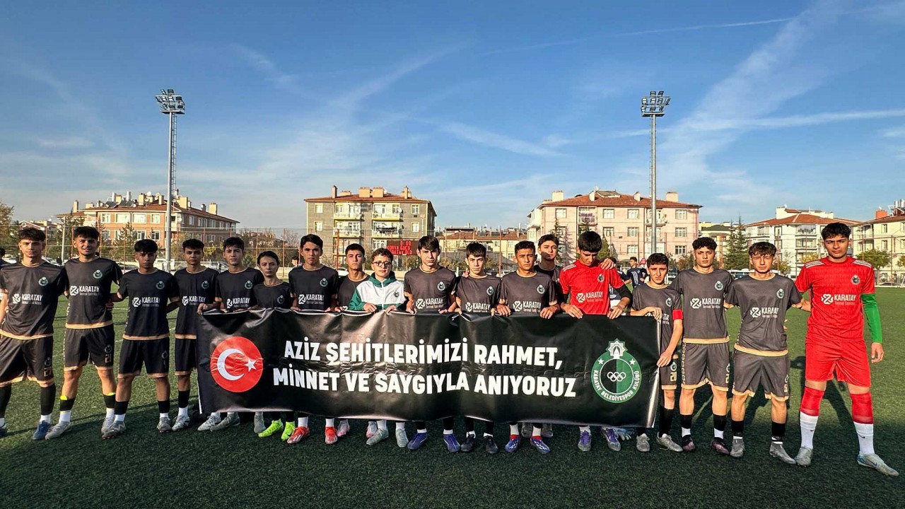 Karatay Belediyespor yoluna doludizgin devam ediyor
