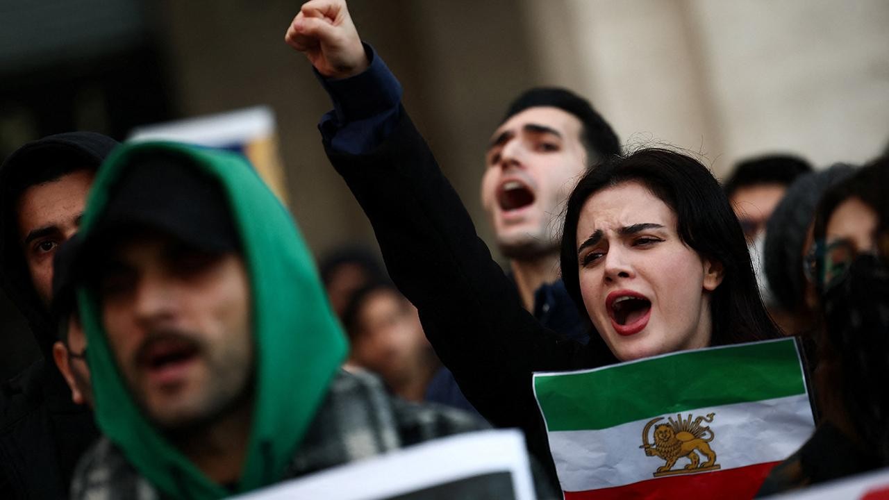 İran'da "olayların bazı failleri" kamuya açık yargılanacak