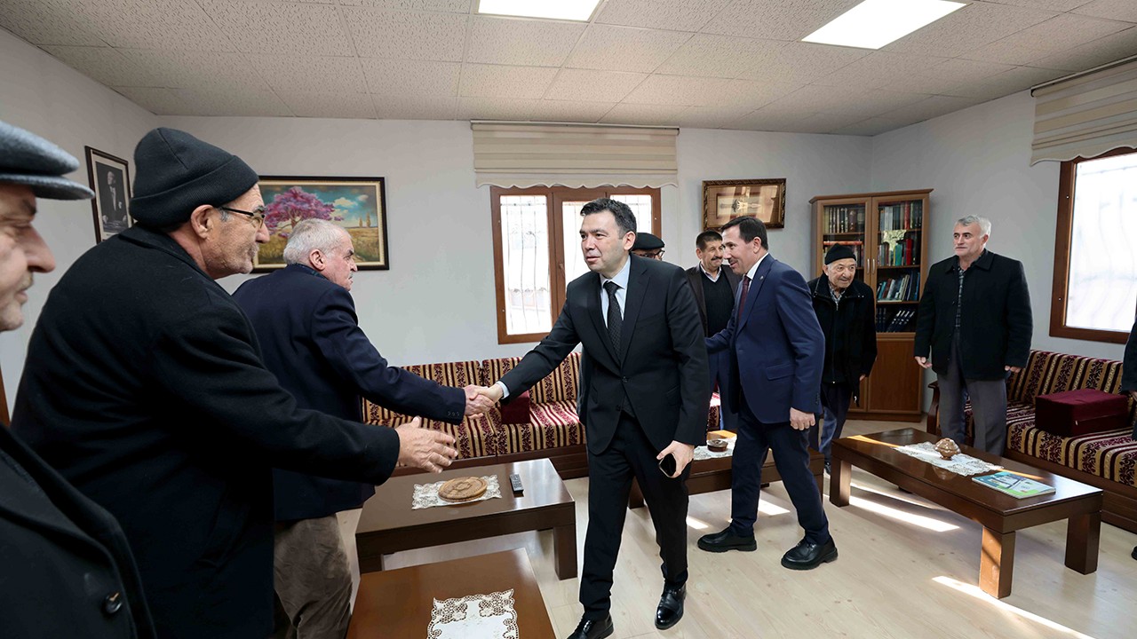 Cengiz Ayhan, Hasan Kılca ve Turan Kayacılar Ulubatlı Hasan Mahallesinde vatandaşlarla buluştu