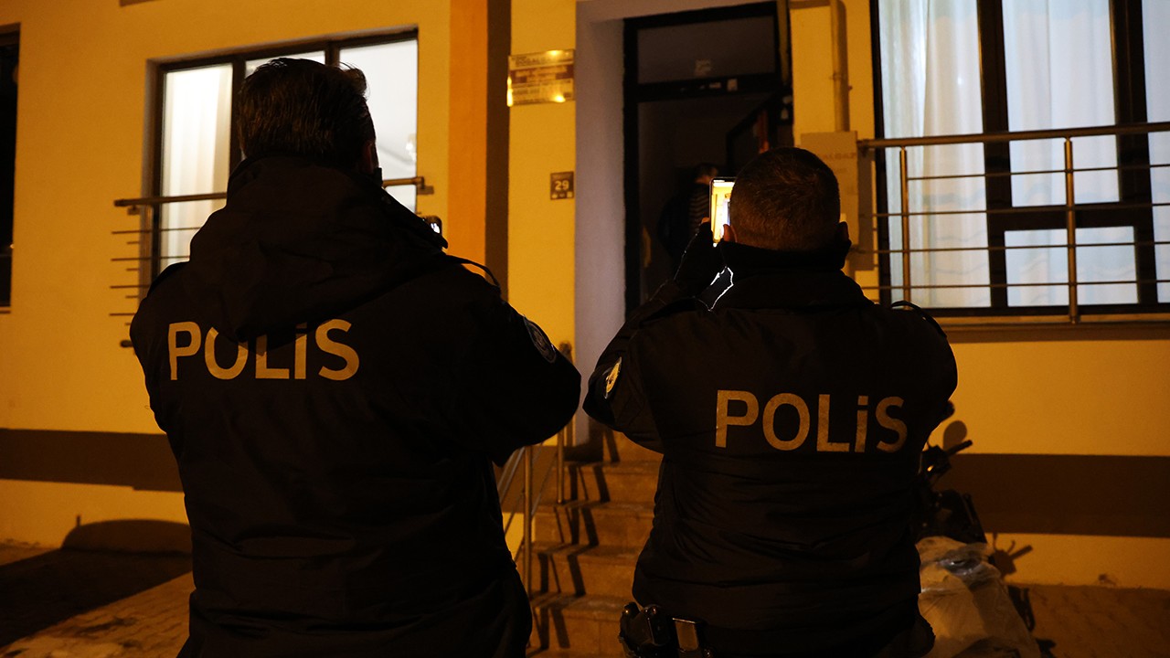 Uykudan uyanmasa facia yaşanacaktı! Kombinin bacası yerinden çıktı, sekiz kişi ölümden döndü