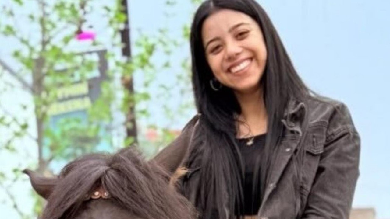 3 aylık evli kadın evinde başından vurulmuş halde ölü bulundu