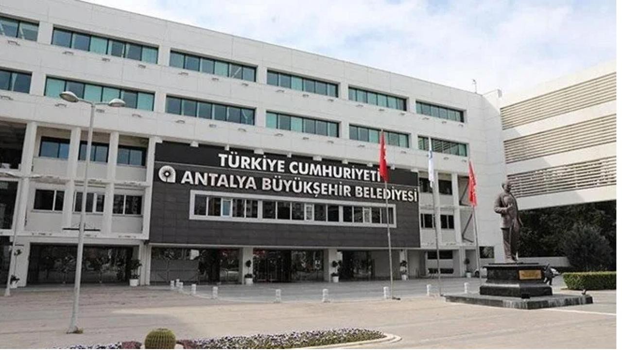 Antalya Büyükşehir Belediyesi'ne operasyon: 5 şüpheli tutuklandı
