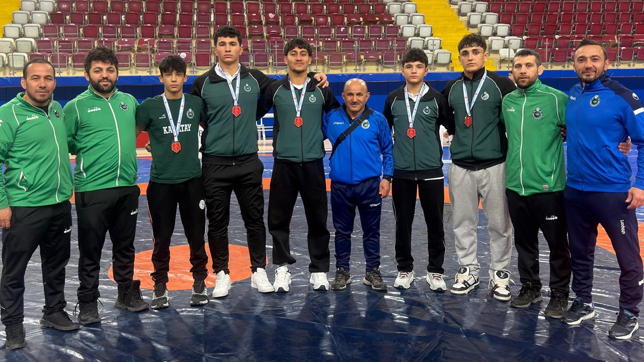 Karatay’ın güreş takımı U17 Türkiye Şampiyonası yolunda