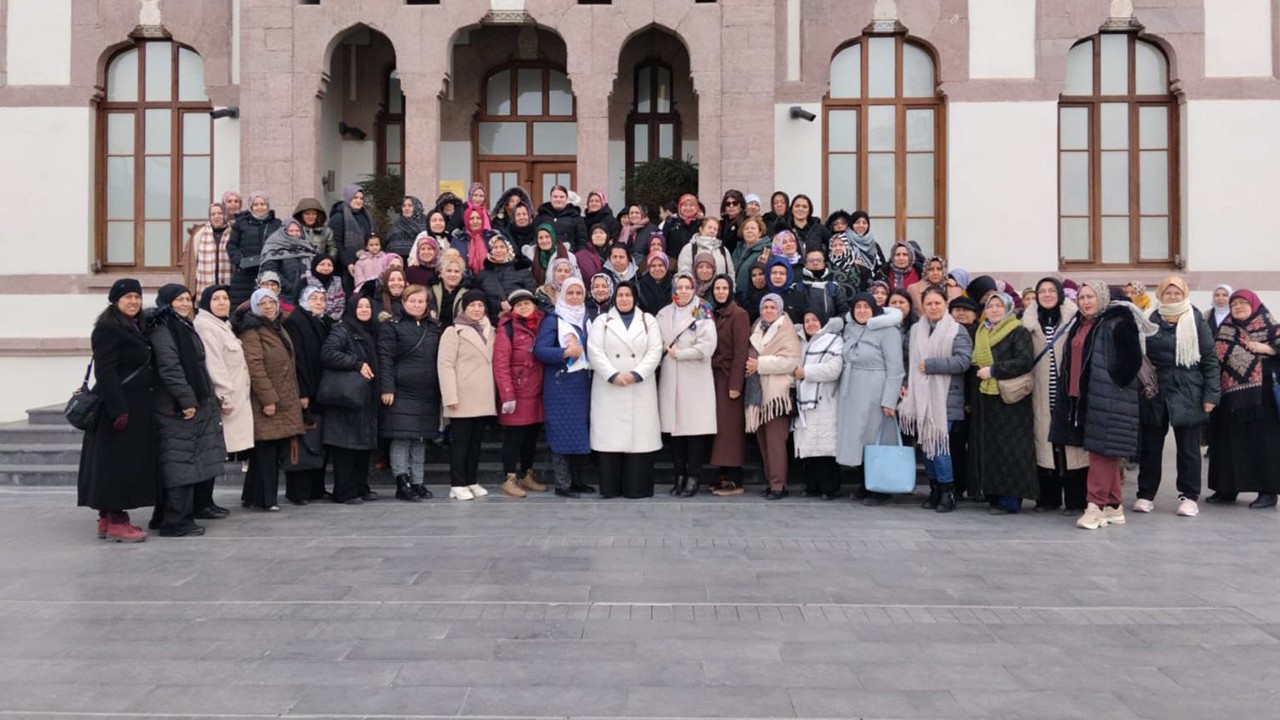 AK Parti Eskişehir İl Kadın Kolları Başkanlığınca Konya'ya kültür gezisi düzenlendi