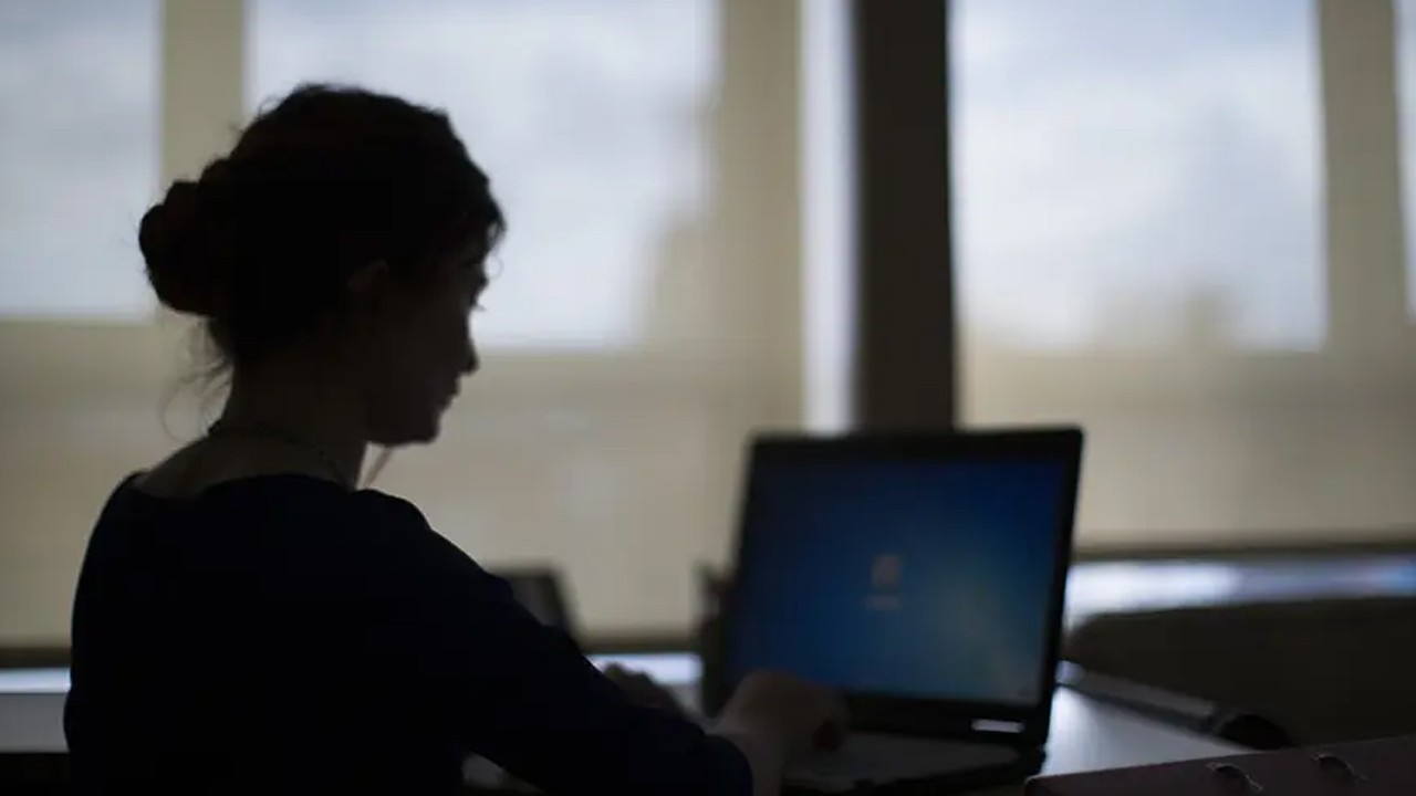 500 bin sözleşmeli personeli ilgilendiren düzenleme yayımlandı: Yarım mesai geliyor