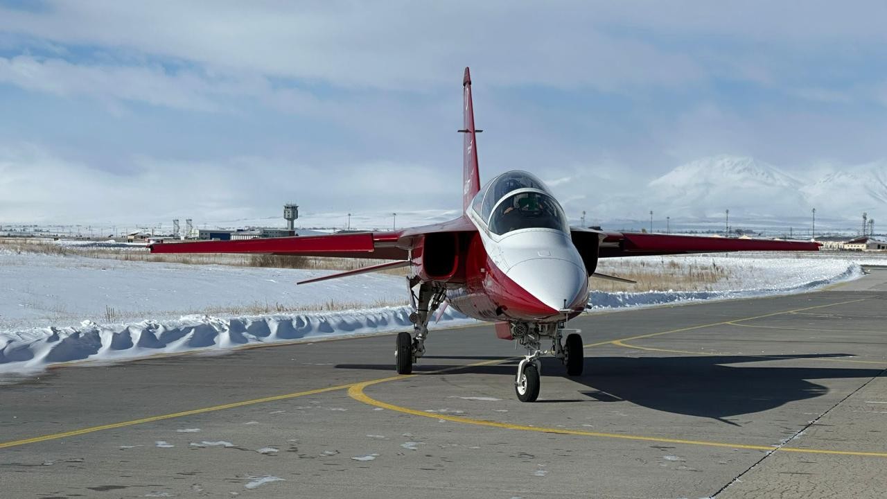 Türkiye'nin milli jet uçağı HÜRJET, ağır kış şartlarında performansını kanıtladı