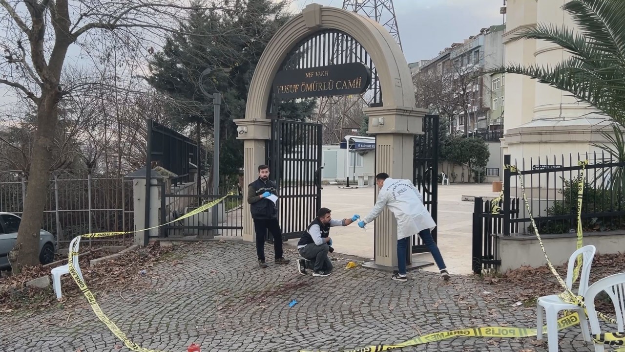 Annelerinin cenazesinde miras paylaşımı cinayeti; ağabey kardeşini öldürdü