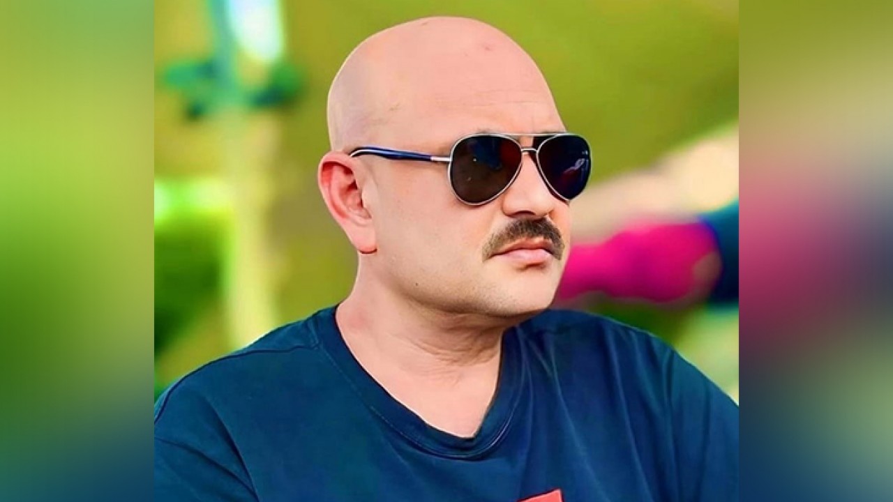 Mezarlıkta ağaca asılı halde bulundu