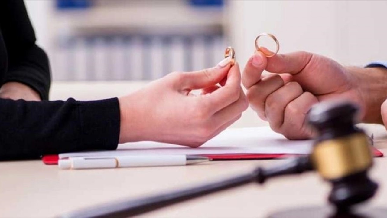 Boşanmada süresiz nafaka tartışması