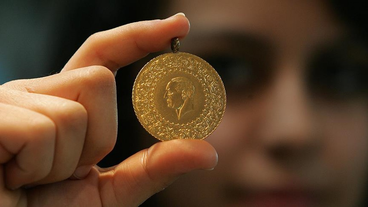 Hangisi cumhuriyet altını üzerinde yazan ifadelerden biri değildir? Kim Milyoner Olmak İster 300 Bin TL'lik Soru