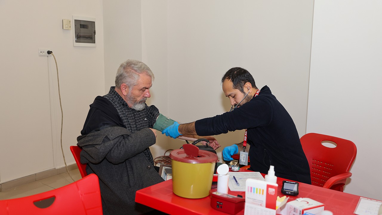 Selçuklu Belediyesi personeli ve vatandaşlardan kan bağışı kampanyasına destek