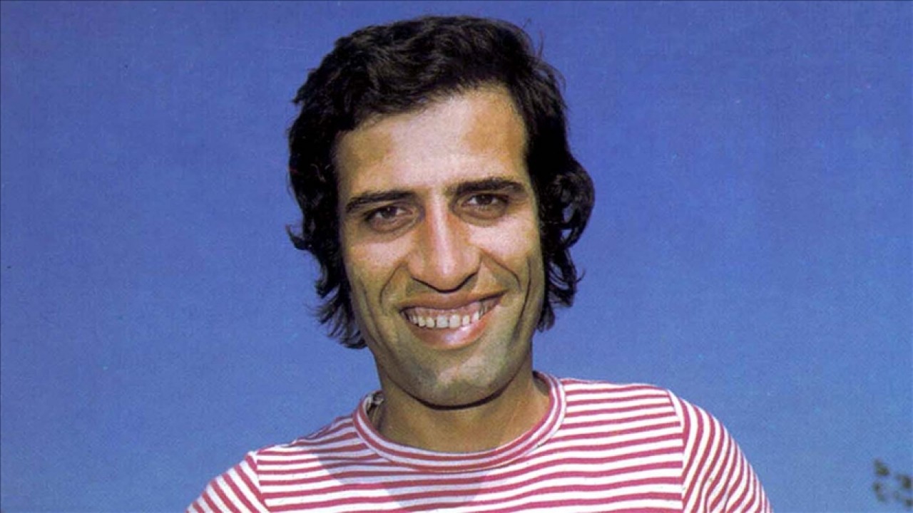 Korkusuz Korkak adlı filmde Kemal Sunal’ın canlandırdığı Mülayim, kendisine silah çeken Ayı Abbas’ın karşısında hangisini yiyerek onu etkisiz hale getirir? Kim Milyoner Olmak İster 200 bin tl’lik soru