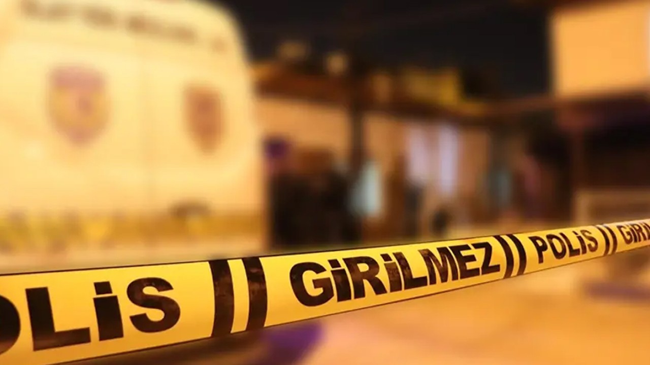 Doktor dehşet saçtı! Önce eşini, sonra kendini bıçakladı