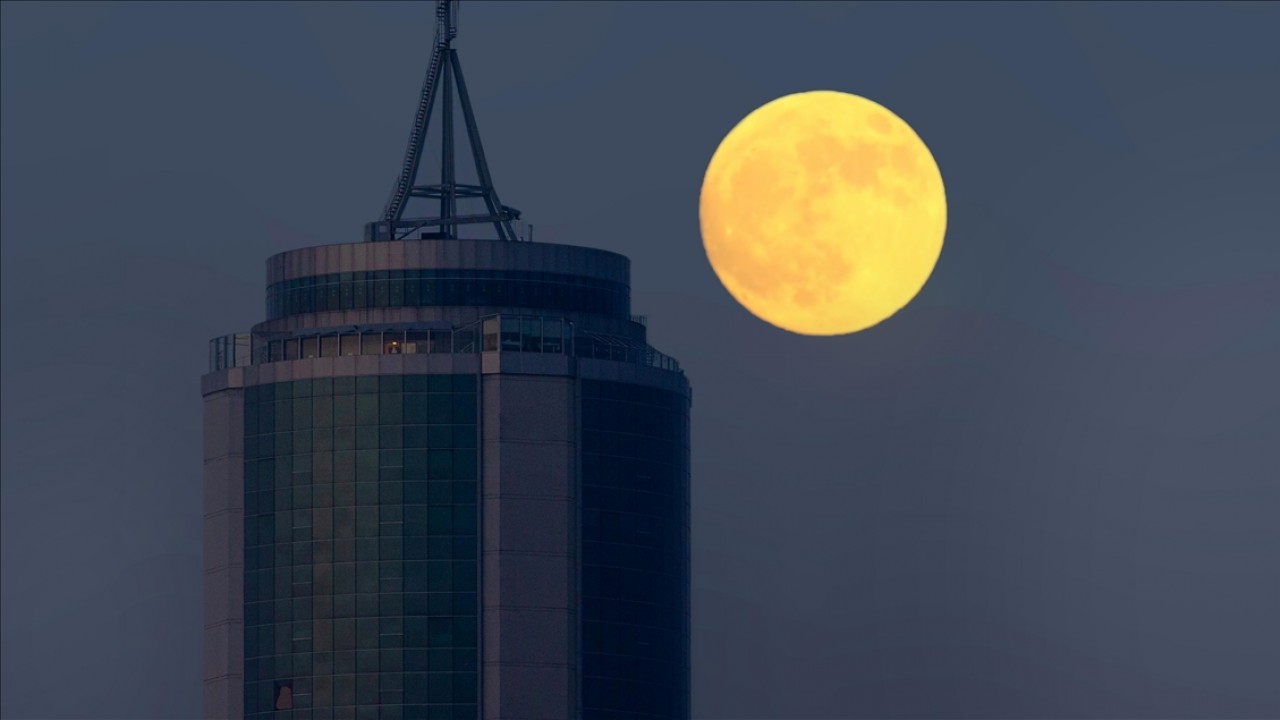 ŞUBAT AYI DOLUNAYI NE ZAMAN,SAAT KAÇTA?