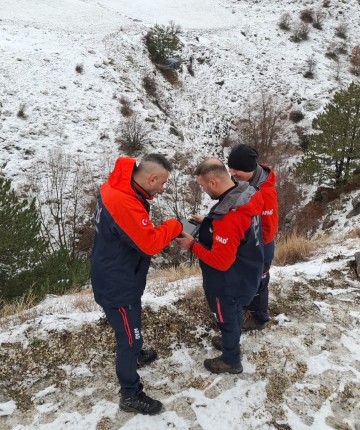 Komşusunu 6 parçaya bölüp dere yatağına attı