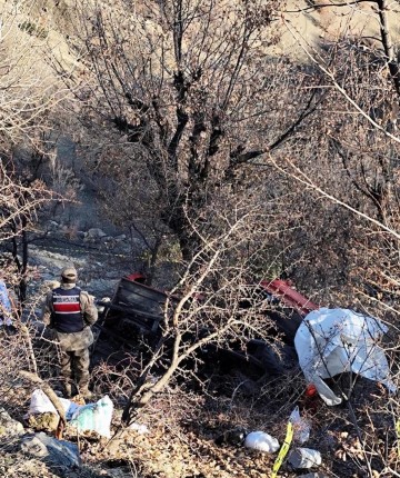 Patpat motoru uçurumu yuvarlandı: 1 ölü 1 yaralı