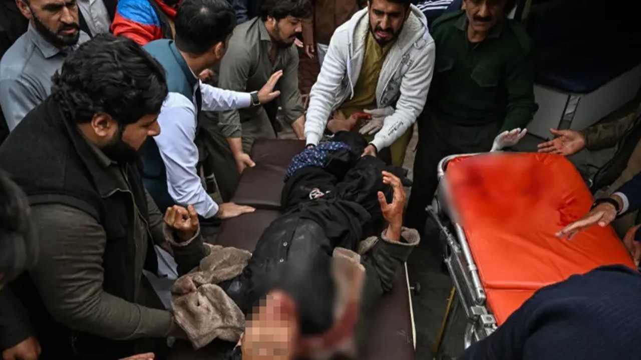 Cuma namazında camiye bombalı saldırı! Çok sayıda ölü ve yaralılar var