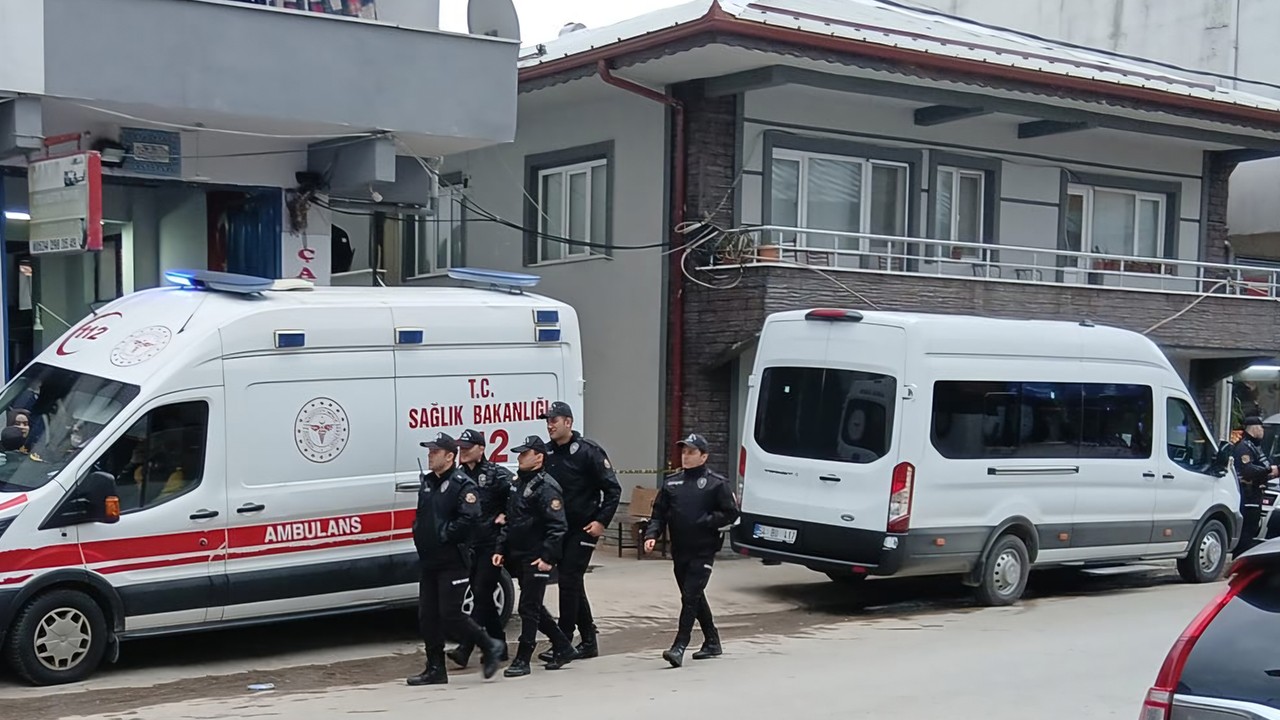 Emekli polis önce eşini sonra emlakçıyı öldürdü