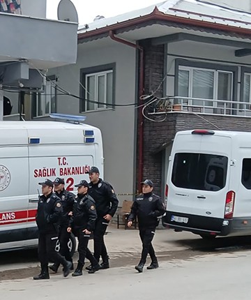 Emekli polis önce eşini sonra emlakçıyı öldürdü