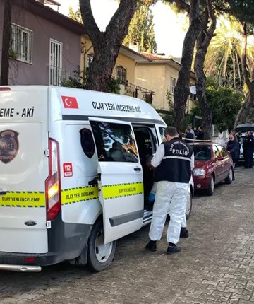 Yaşlı çift evlerinde ölü bulundu!