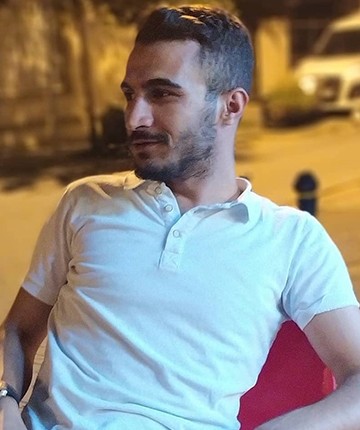 Kağıt toplayıcısı metruk binanın asansör boşluğunda ceset buldu