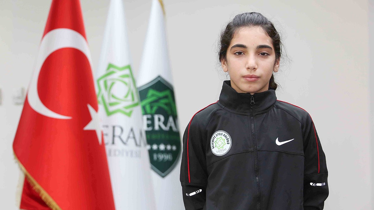 Meram Belediyesporlu Defne Temur milli takımda!