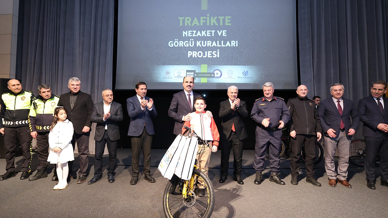 “Sürdürülebilir Ulaşımda Nezaket ve Görgü Kuralları Resim ve Fotoğraf Yarışması” ödülleri takdim edildi