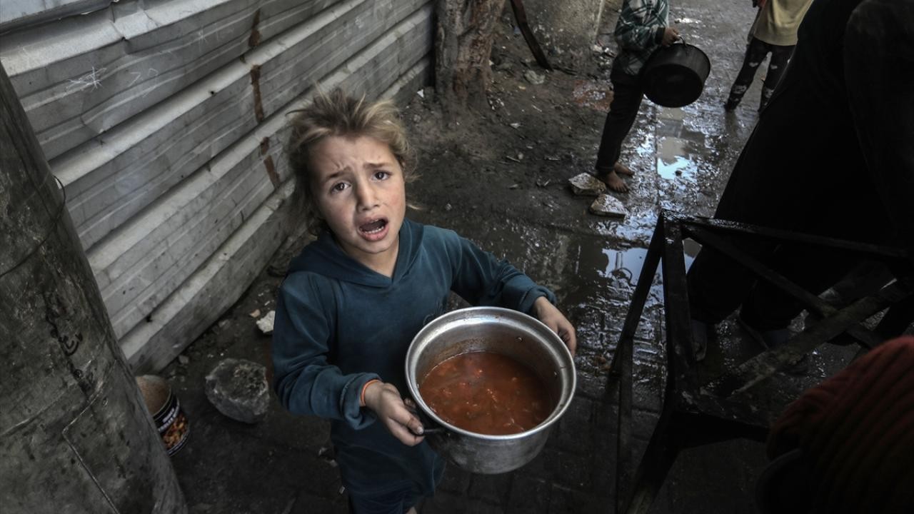 DSÖ: Refah Sınır Kapısı açılmasına rağmen Gazze'ye ulaşan yardımlar çok yetersiz