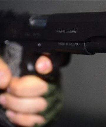 Okulda silahlı saldırı: Öğretmenleri vurdu, öğrencileri rehin aldı!