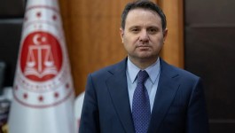 Sosyal medyadan Bakan Akın Gürlek'e hakaret eden CHP Adalar Gençlik Kolları Başkanı tutuklandı