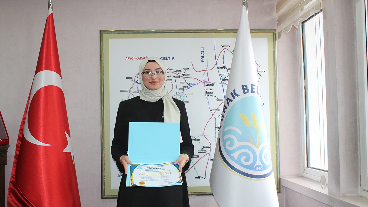 Yunaklı öğrenci, kompozisyon yarışmasında Türkiye birincisi oldu