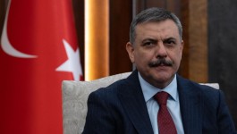 Bakan Çiftçi'den operasyonda yaralanan polise geçmiş olsun telefonu