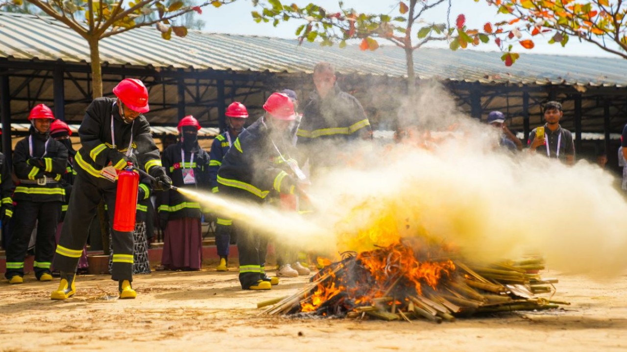 Konya Büyükşehir ve TİKA'dan Arakanlı mültecilere afet eğitimi